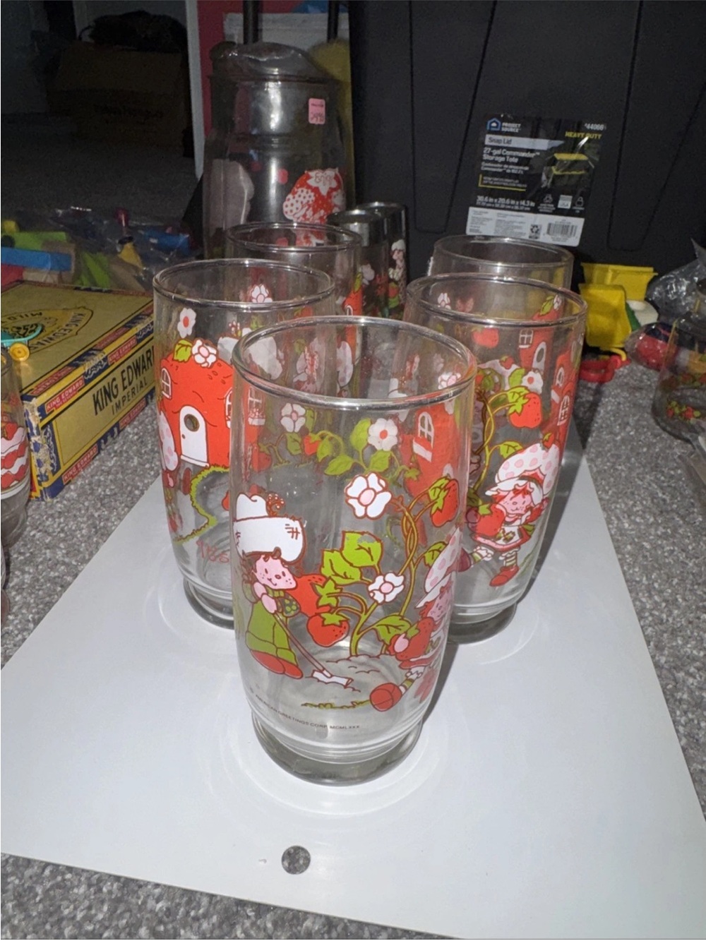 Vintage Floral Character Drinking Glasses - Set of 6 - Red & Green